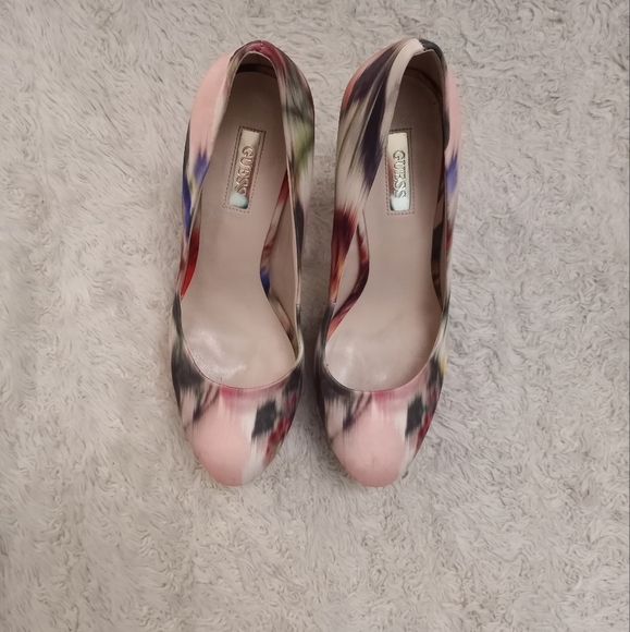 GUESS Ette Pastel Watercolor Coquette Girl platform heels - Picture 3 of 6